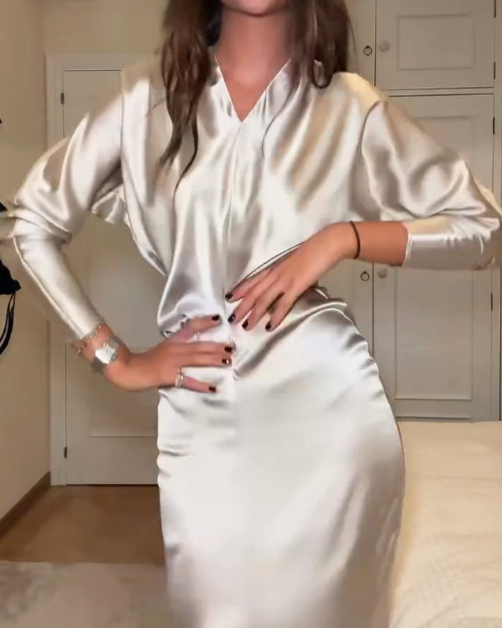 Elegant V-ringad Slitklänning