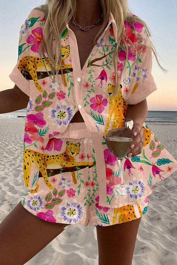 Blommigt leopardmönster med löst knäppt shorts och resår i midjan