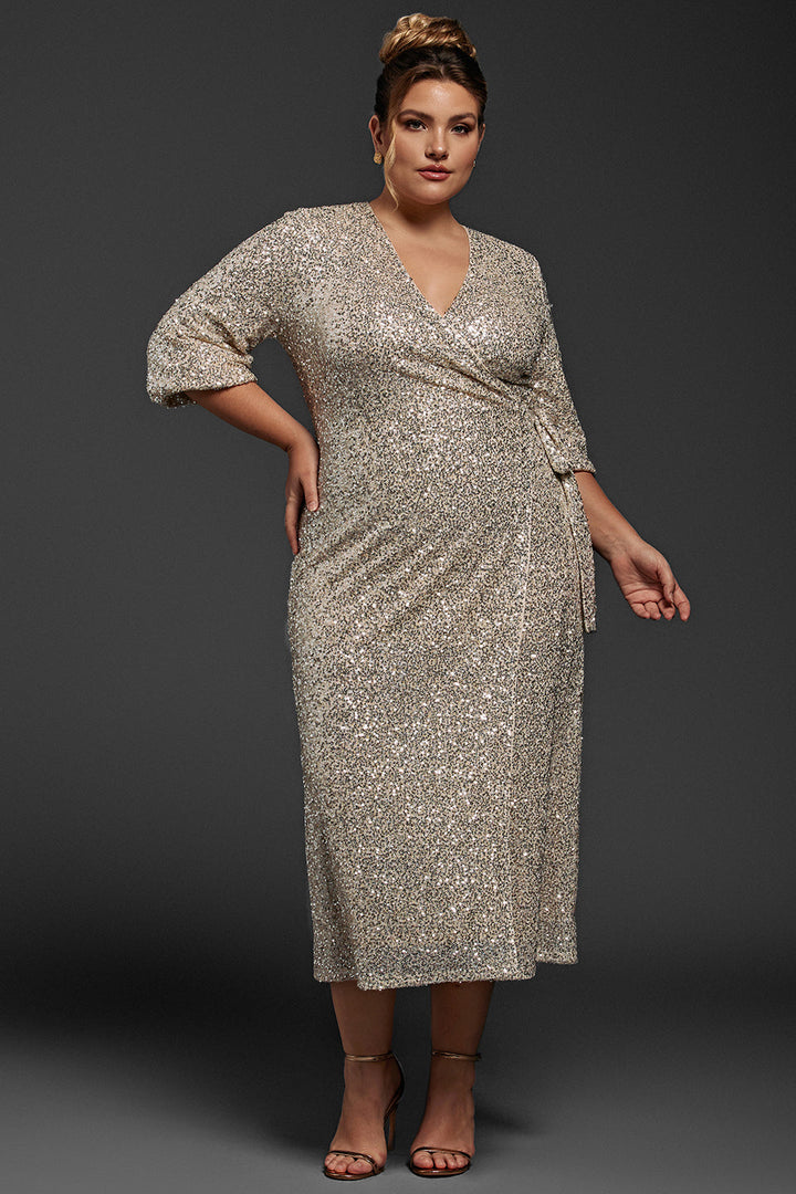 Curveins Plus Size Paljettklänning i omlottmodell 