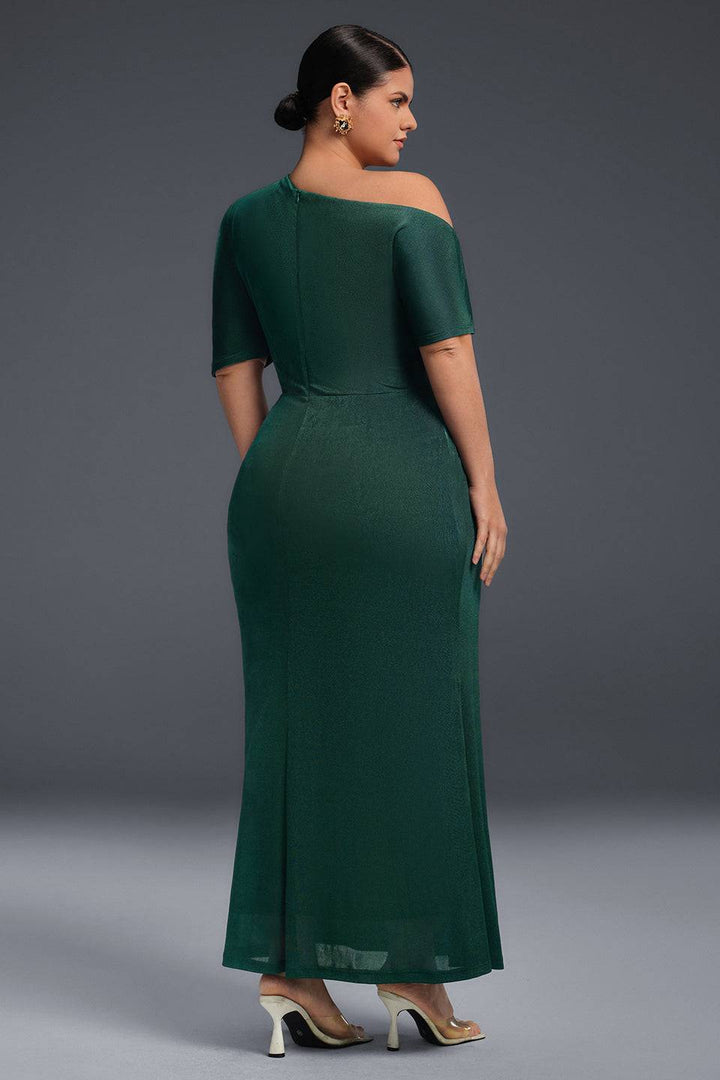 Curveins Plus Size One-Shoulder Svart Maxiklänning 