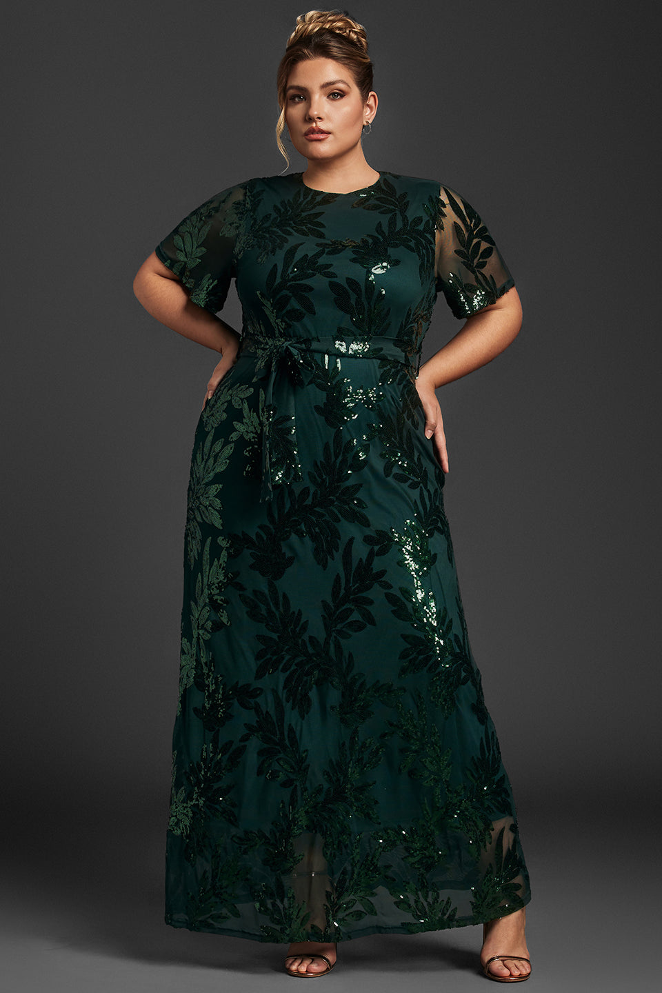 Curveins Plus Size Rund Halsad Maxiklänning med Paljettmönster 