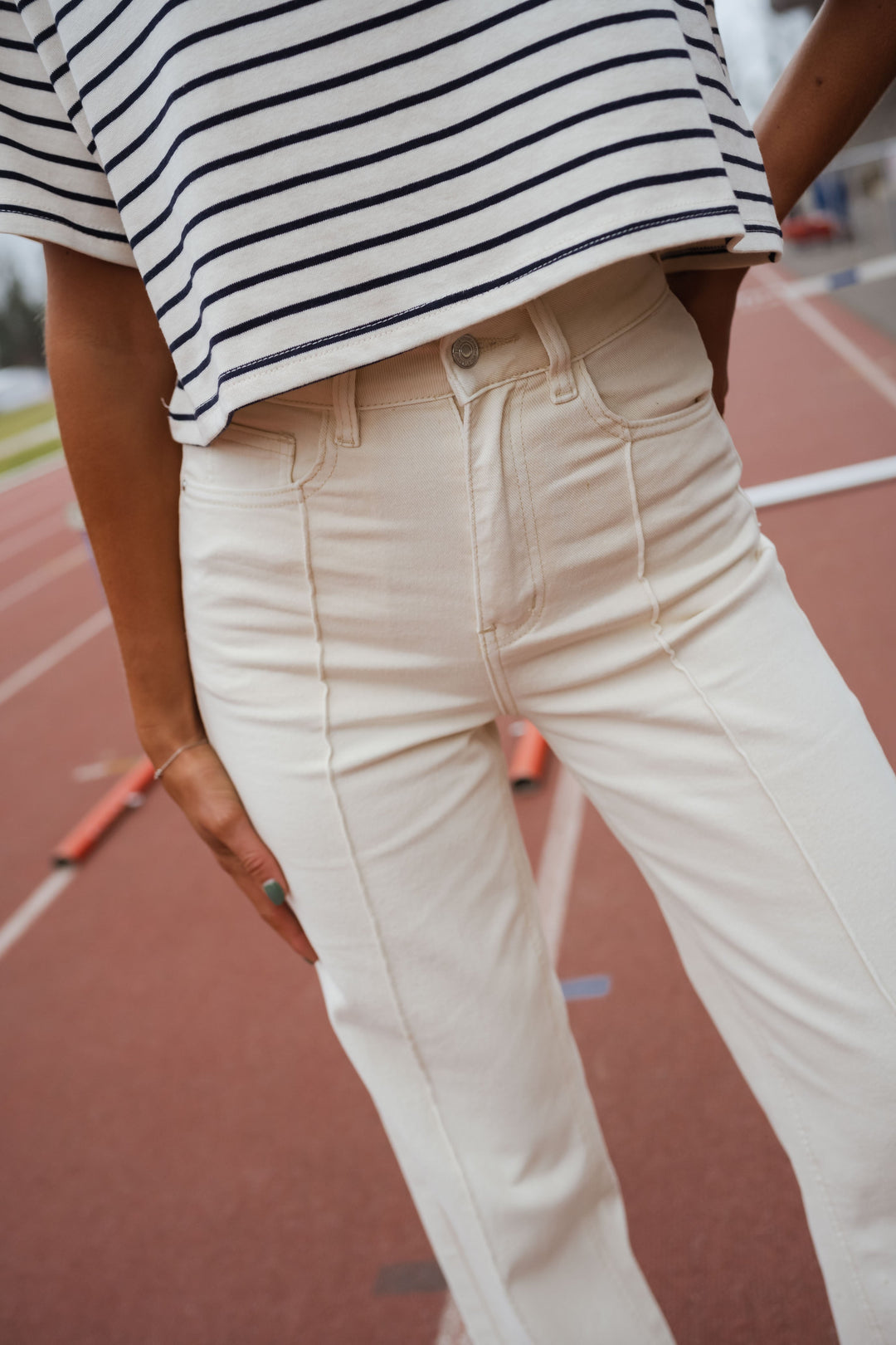 Beige Dadi Jeans