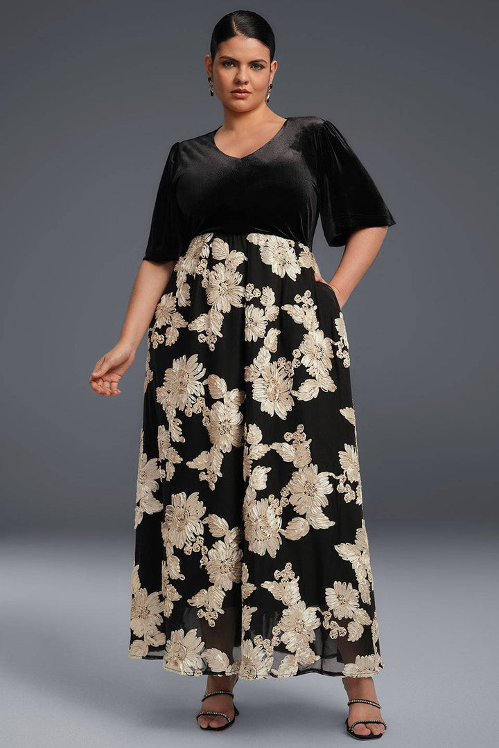 Curveins Plus Size V-ringad blommig broderad plisserad maxiklänning 