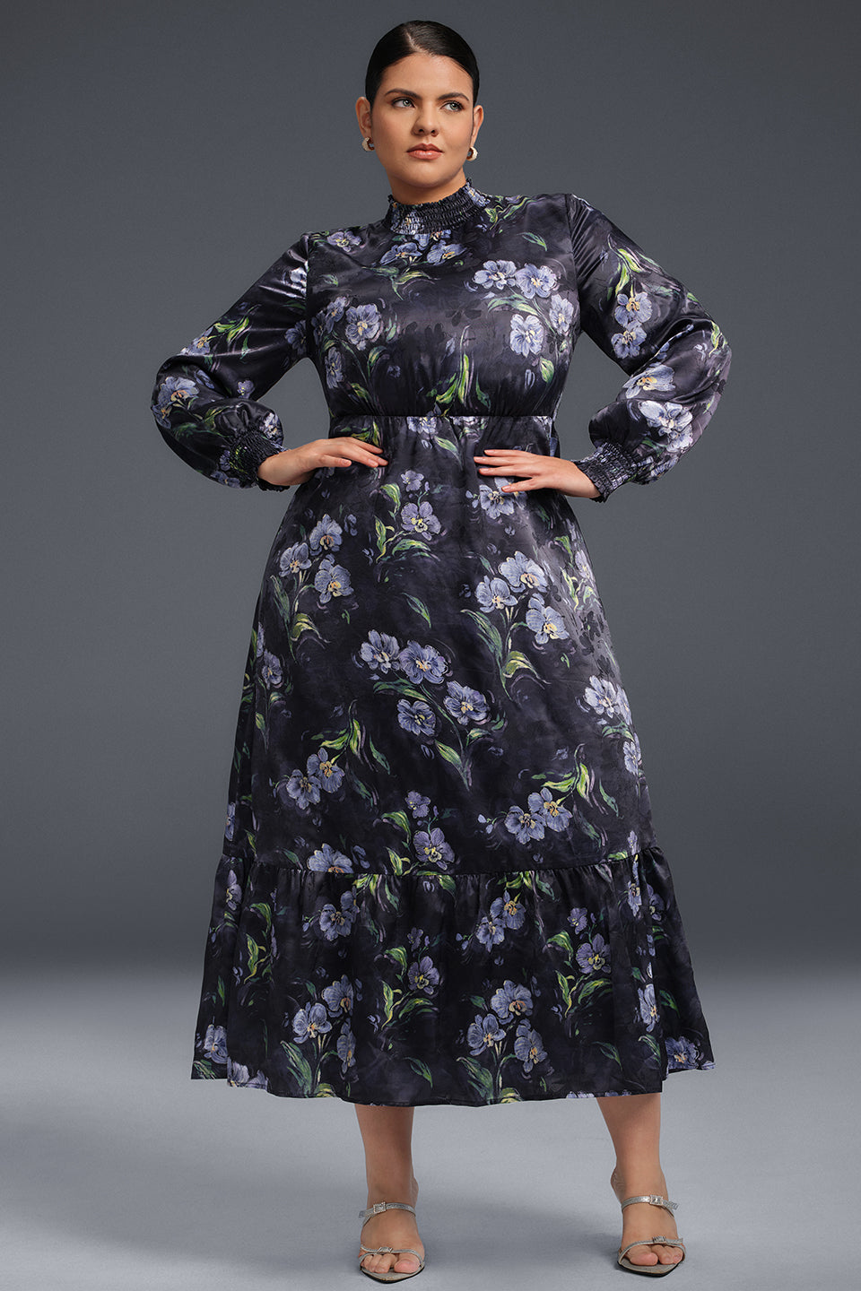 Curveins Plus Size Långärmad Volangklänning med Blommigt Tryck 